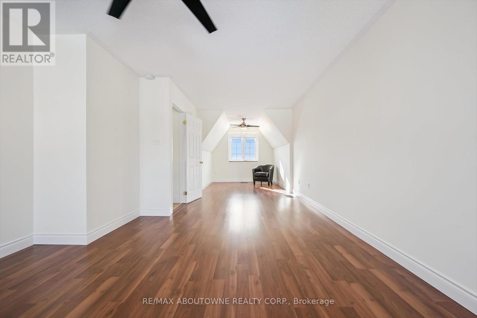 143 Glenashton Drive, Oakville, Ontario  L6H 6N2 - Photo 25 - W12801658