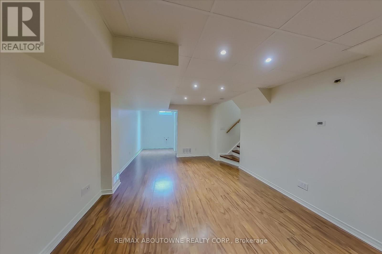 143 Glenashton Drive, Oakville, Ontario  L6H 6N2 - Photo 28 - W12801658