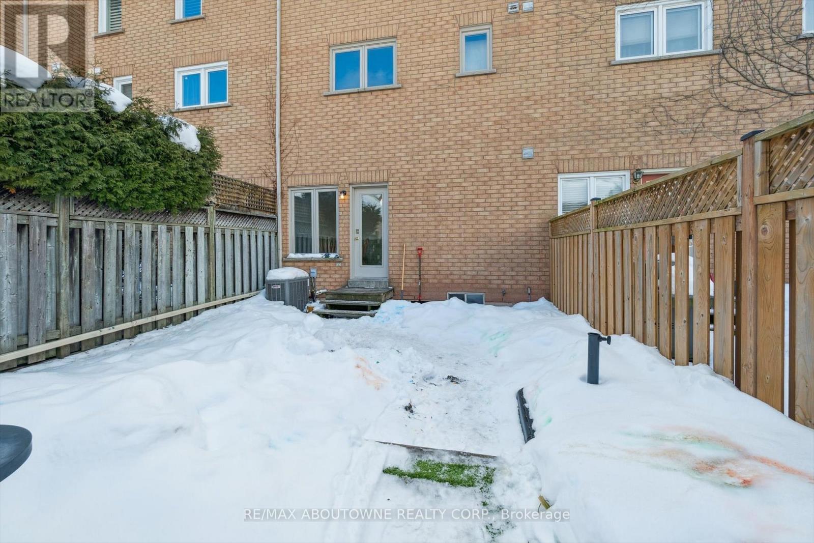 143 Glenashton Drive, Oakville, Ontario  L6H 6N2 - Photo 31 - W12801658