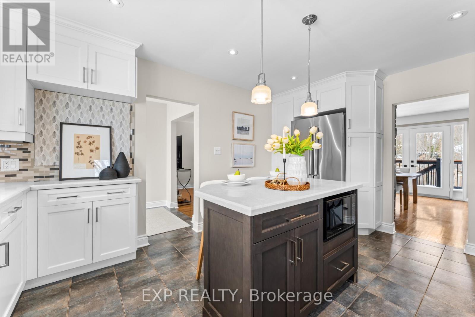 753 Kingsway Drive, Burlington, Ontario  L7T 3H6 - Photo 14 - W12801686