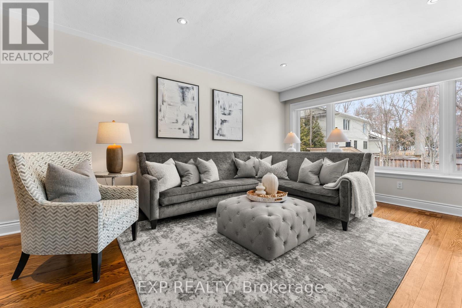 753 Kingsway Drive, Burlington, Ontario  L7T 3H6 - Photo 6 - W12801686