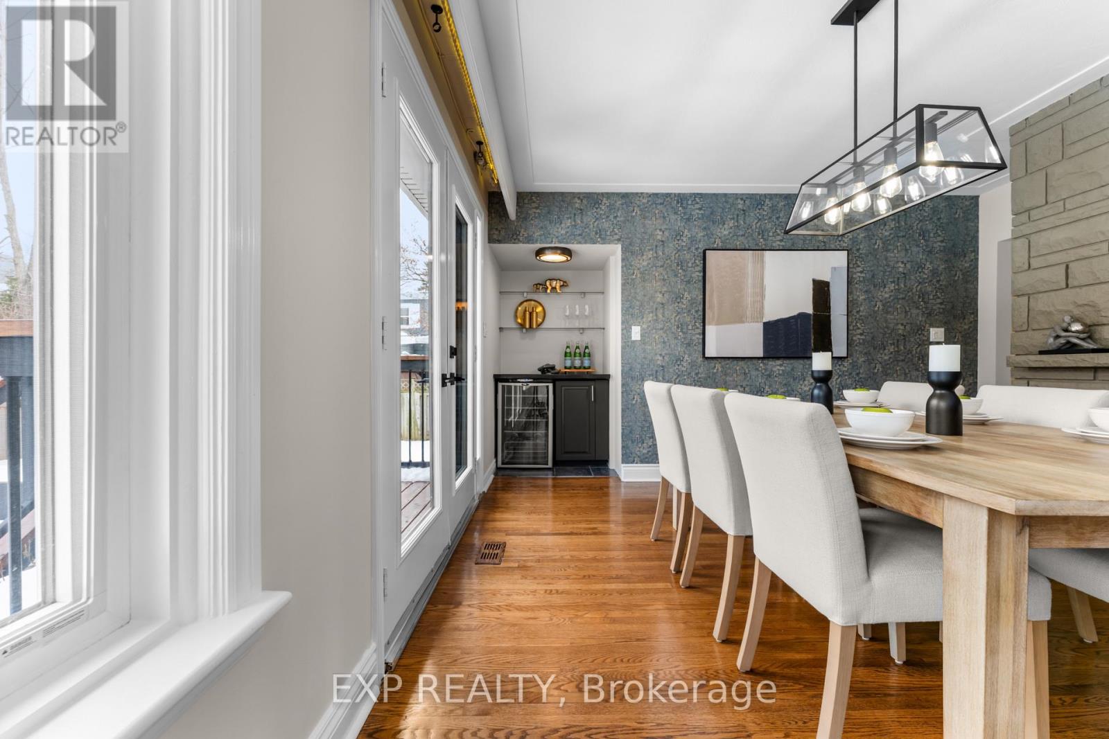 753 Kingsway Drive, Burlington, Ontario  L7T 3H6 - Photo 9 - W12801686