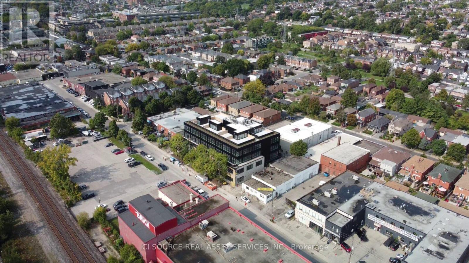 405 - 300 Geary Avenue, Toronto, Ontario  M6H 2C5 - Photo 3 - W12801706