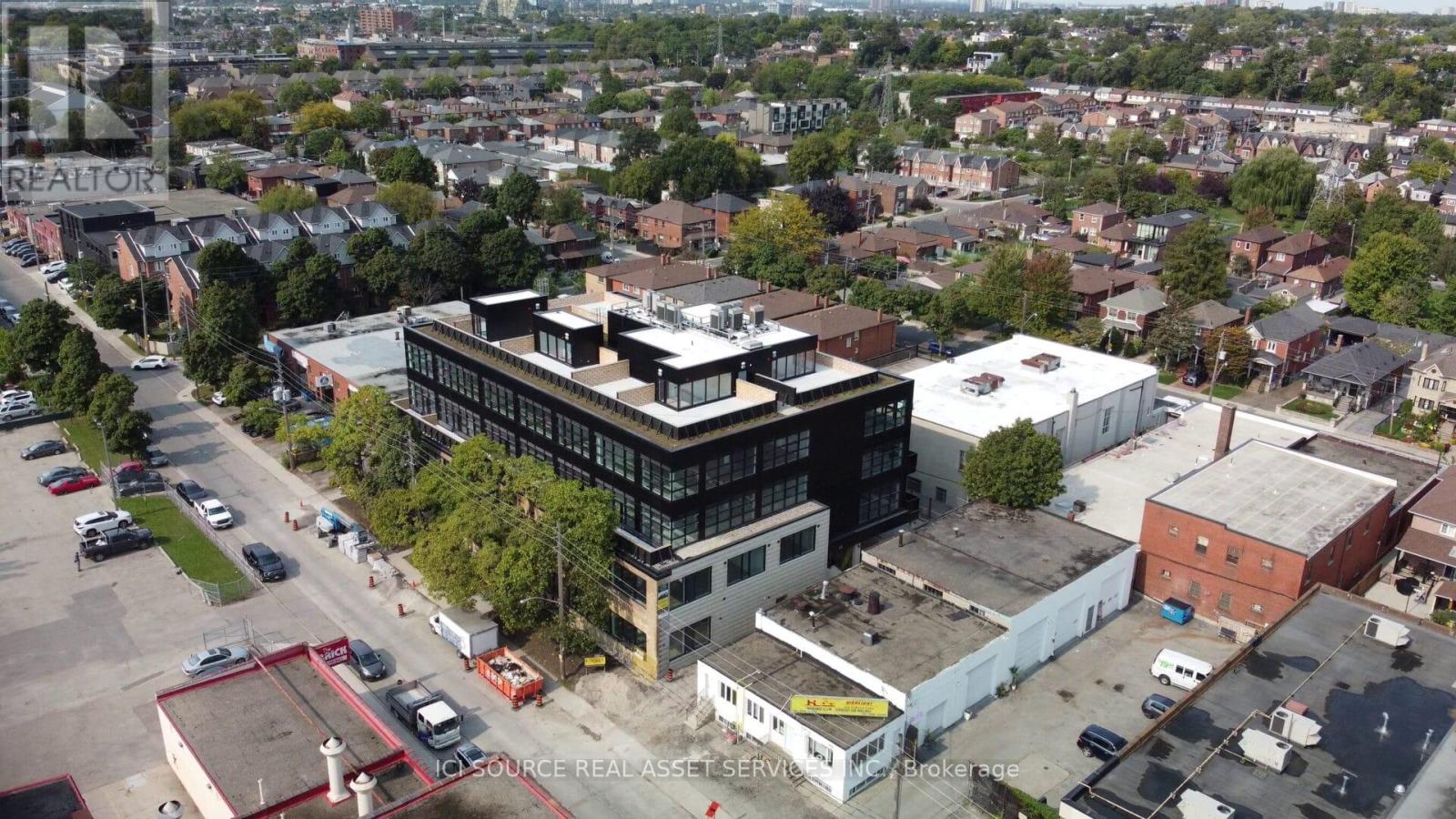 405 - 300 Geary Avenue, Toronto, Ontario  M6H 2C5 - Photo 6 - W12801706