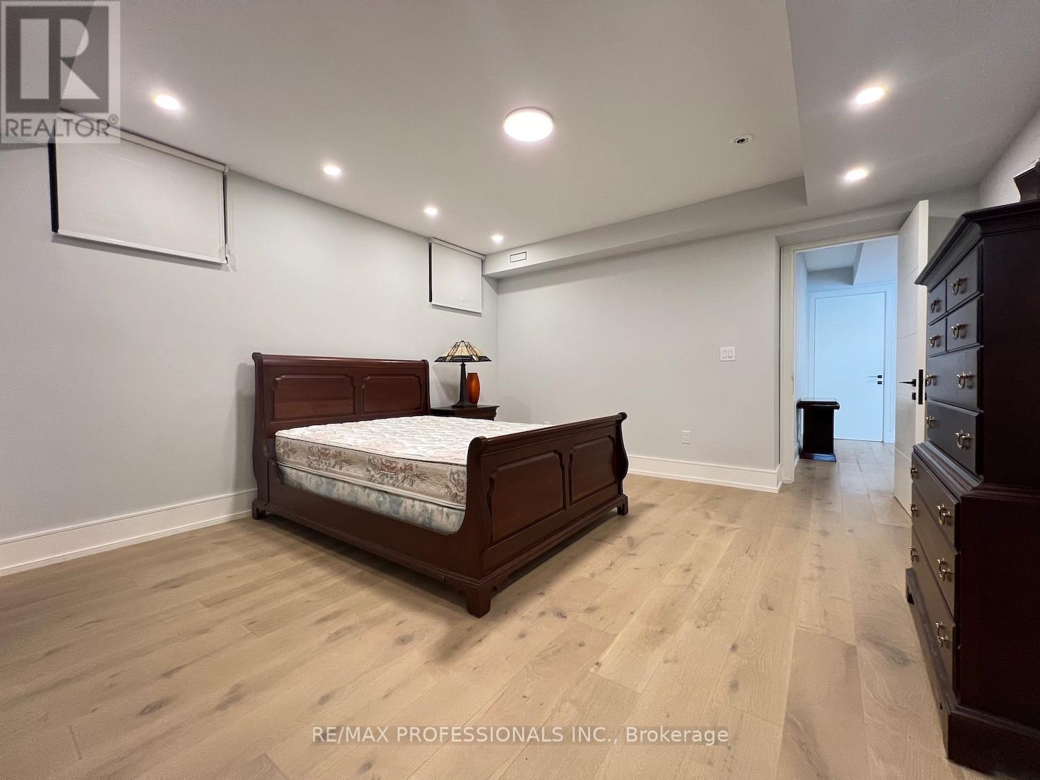 2206 Utely Road, Mississauga, Ontario  L5J 1X1 - Photo 45 - W12801708