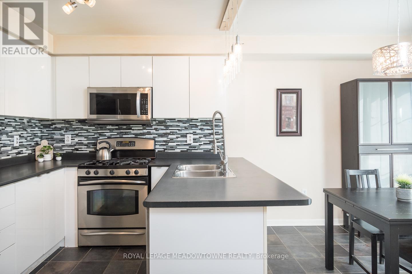 885 Gazley Circle, Milton, Ontario  L9T 6L7 - Photo 14 - W12801716