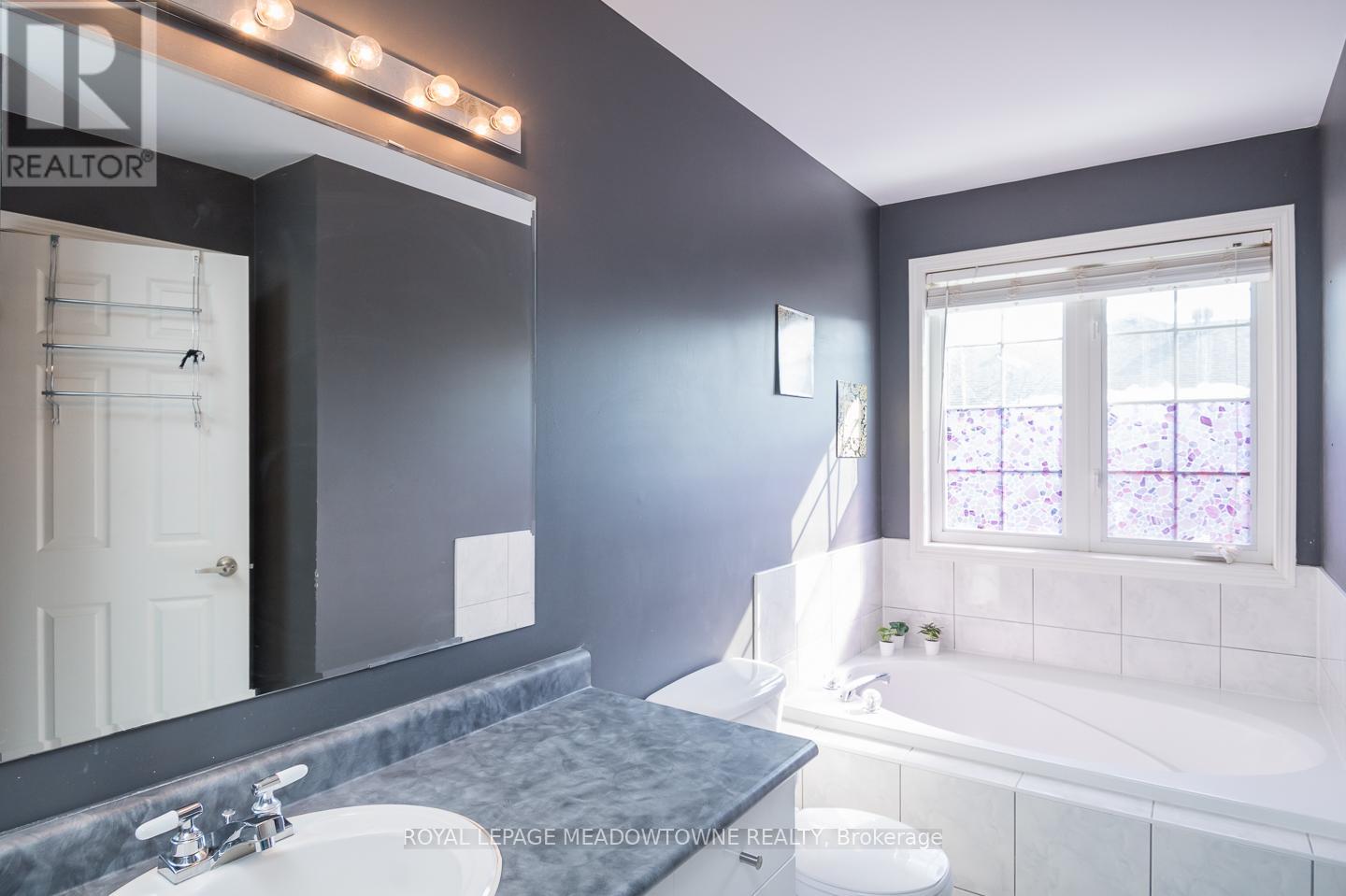 885 Gazley Circle, Milton, Ontario  L9T 6L7 - Photo 23 - W12801716