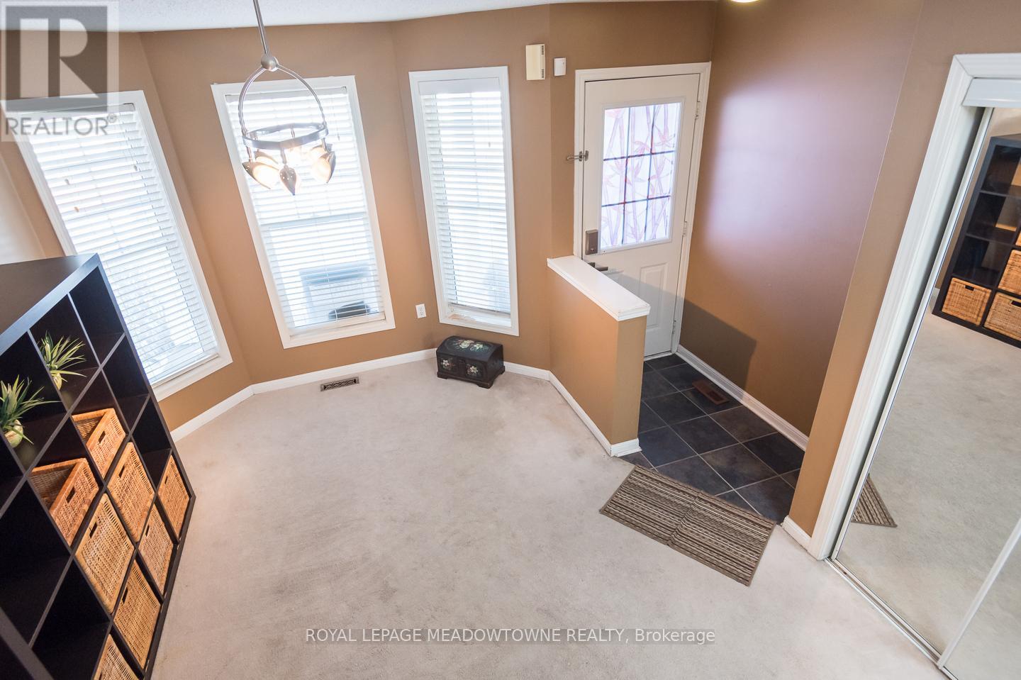 885 Gazley Circle, Milton, Ontario  L9T 6L7 - Photo 8 - W12801716