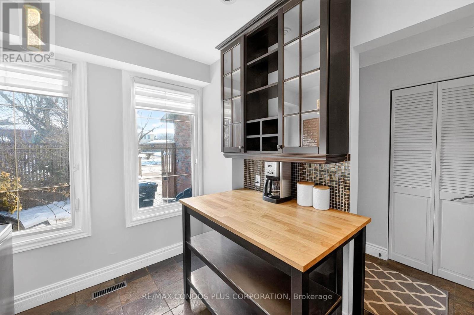 6956 Cadiz Crescent, Mississauga, Ontario  L5N 1Y4 - Photo 8 - W12801722