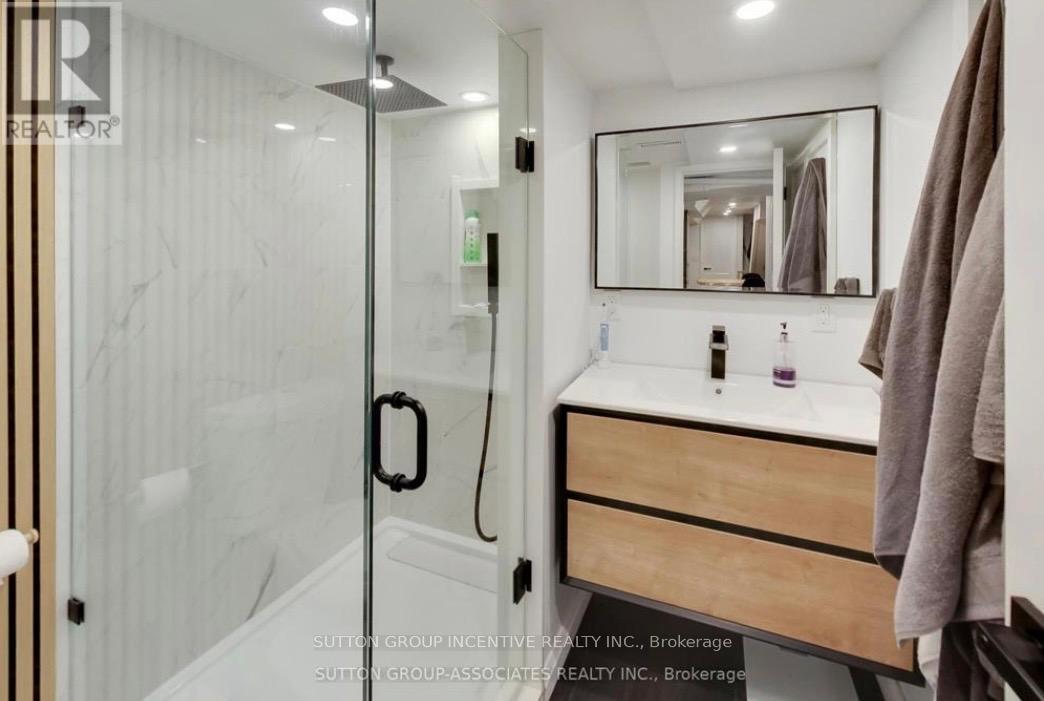 Lower - 97 Hatherley Road, Toronto, Ontario  M6E 1W3 - Photo 11 - W12801762