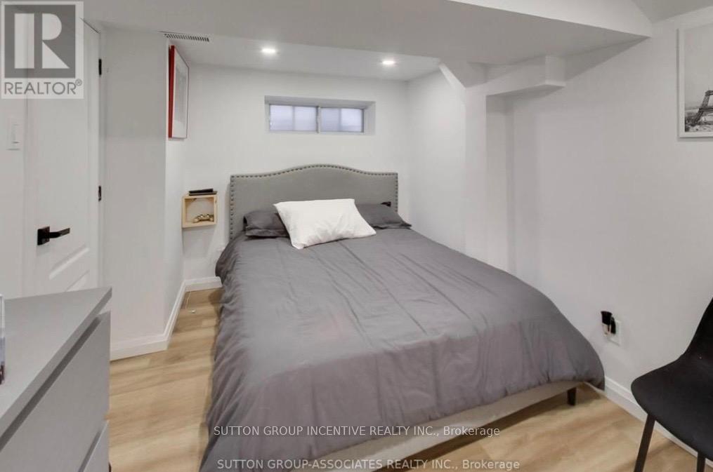 Lower - 97 Hatherley Road, Toronto, Ontario  M6E 1W3 - Photo 6 - W12801762