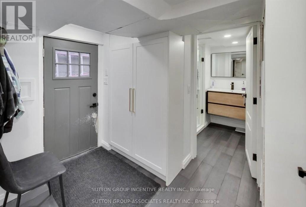 Lower - 97 Hatherley Road, Toronto, Ontario  M6E 1W3 - Photo 9 - W12801762