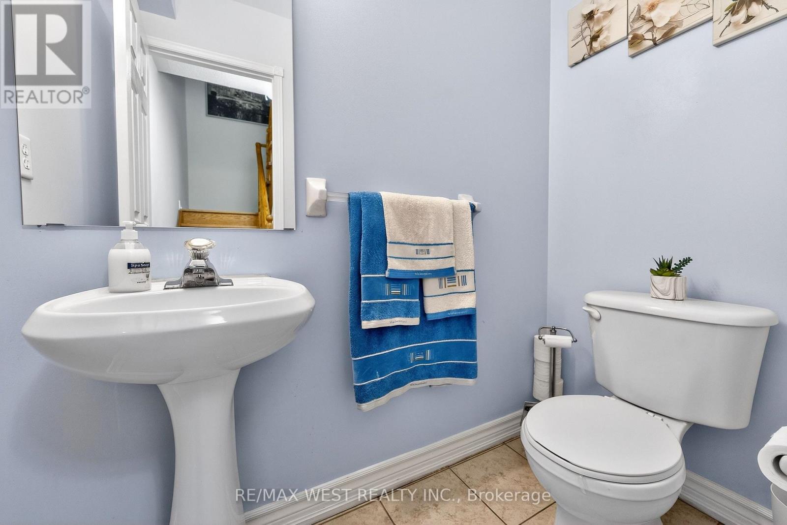 81 West Oak Crescent, Toronto, Ontario  M9N 3Z7 - Photo 16 - W12801766