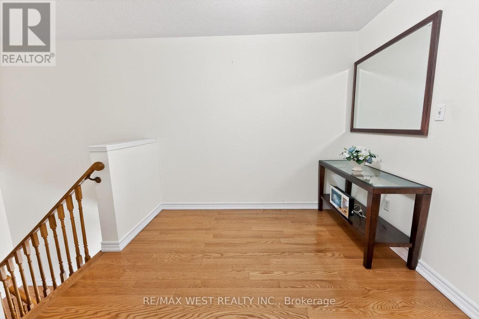 81 West Oak Crescent, Toronto, Ontario  M9N 3Z7 - Photo 19 - W12801766