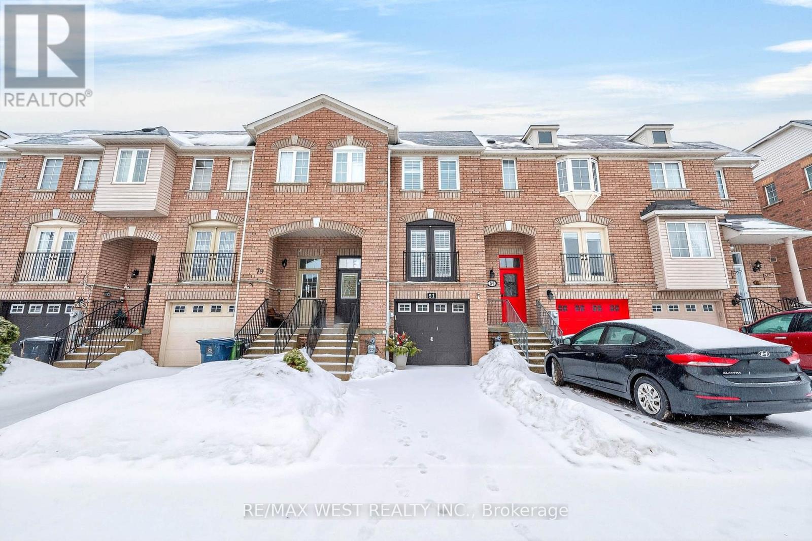 81 West Oak Crescent, Toronto, Ontario  M9N 3Z7 - Photo 2 - W12801766