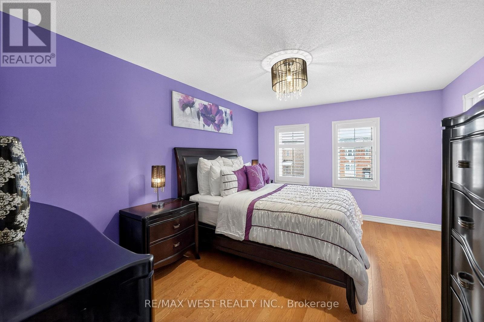 81 West Oak Crescent, Toronto, Ontario  M9N 3Z7 - Photo 20 - W12801766