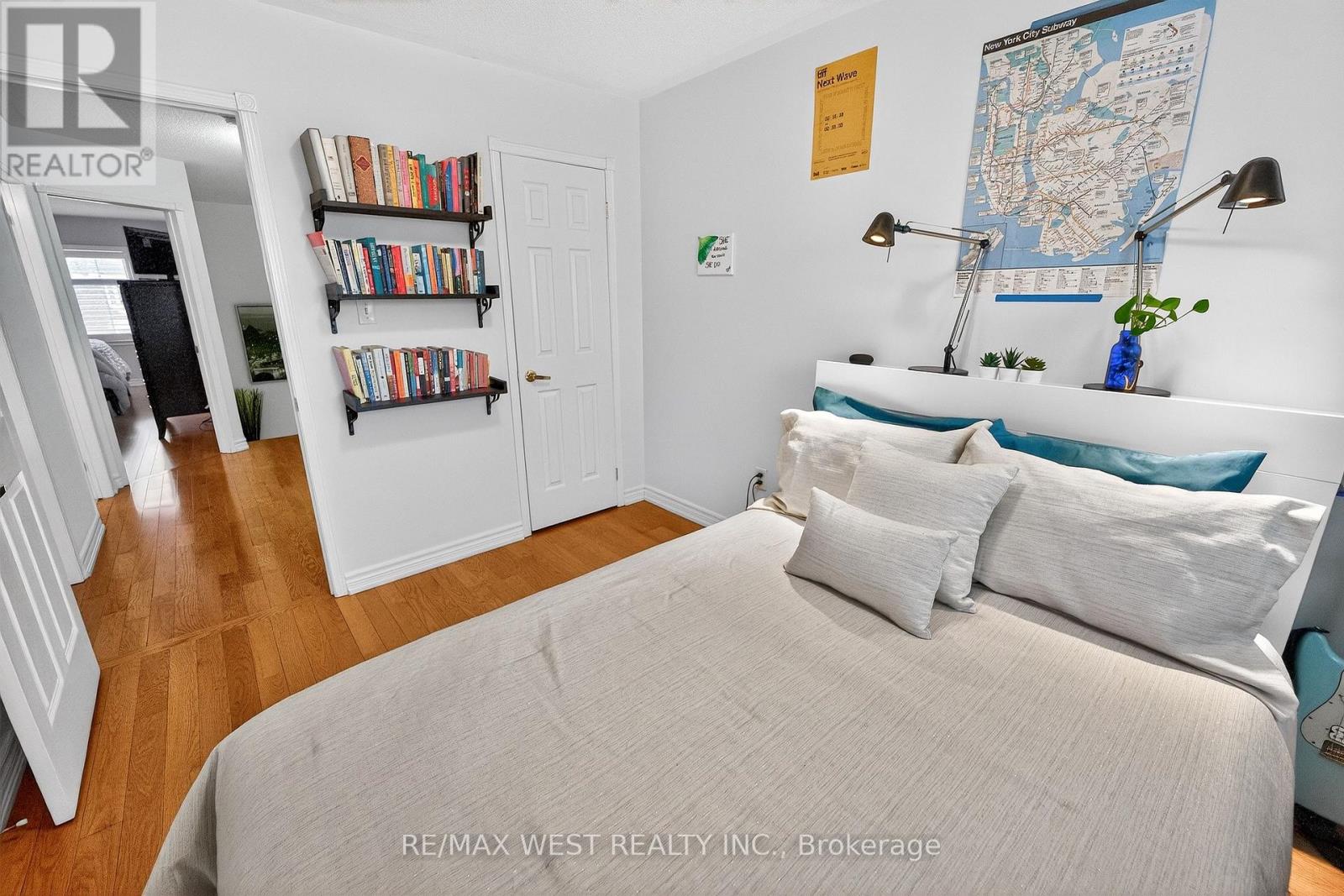 81 West Oak Crescent, Toronto, Ontario  M9N 3Z7 - Photo 26 - W12801766