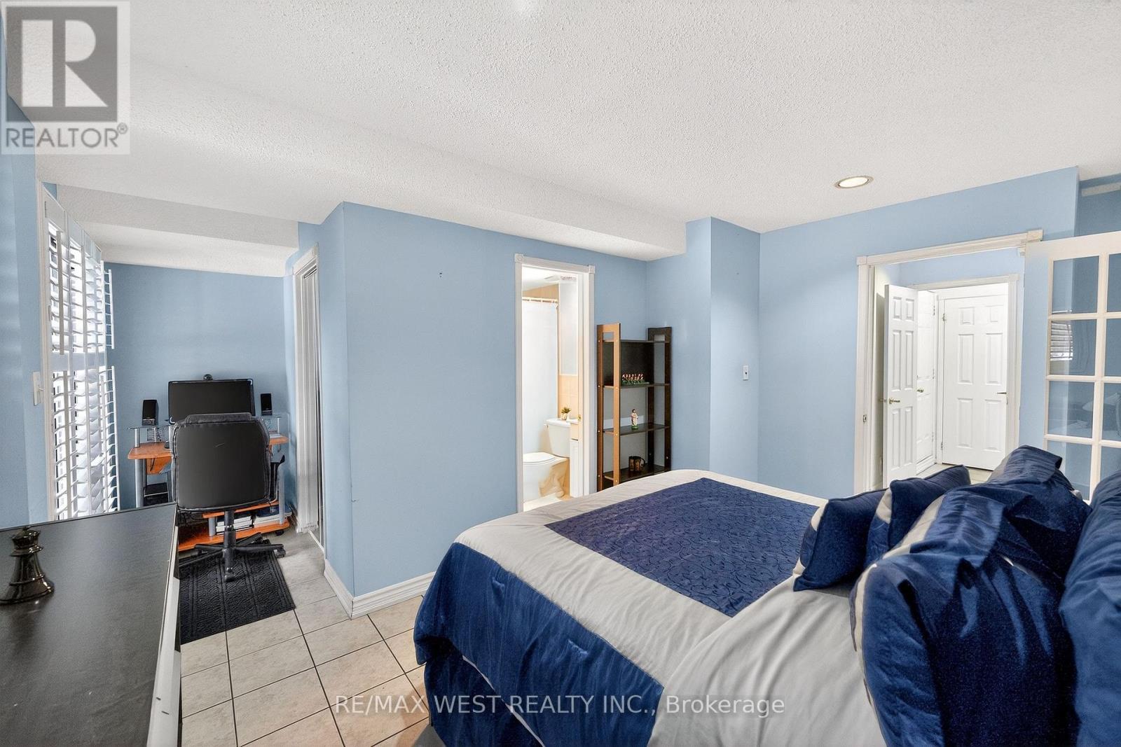 81 West Oak Crescent, Toronto, Ontario  M9N 3Z7 - Photo 31 - W12801766