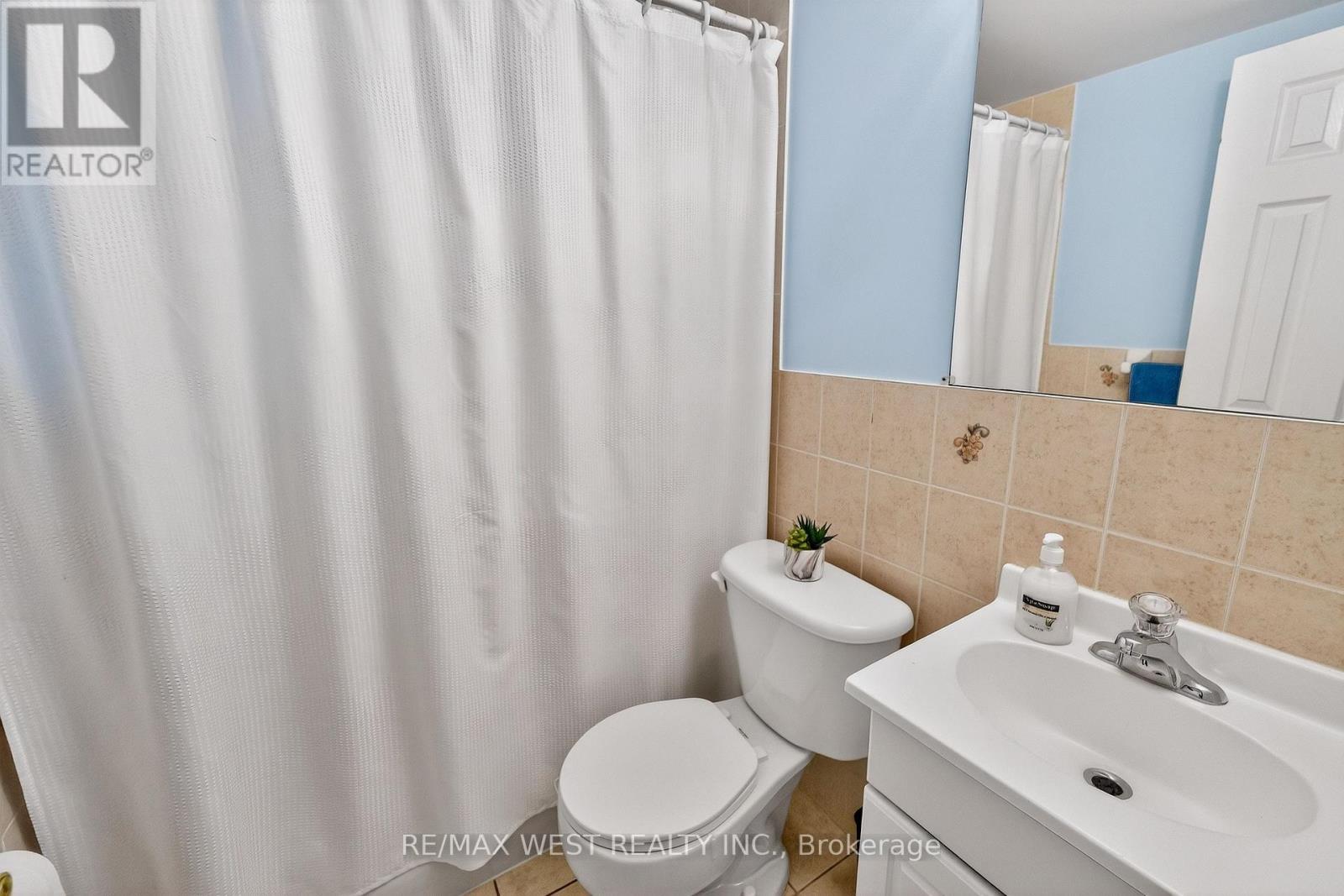 81 West Oak Crescent, Toronto, Ontario  M9N 3Z7 - Photo 33 - W12801766