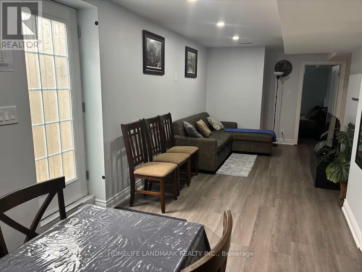 794 Biggar Heights, Milton, Ontario  L9T 0G7 - Photo 3 - W12801770