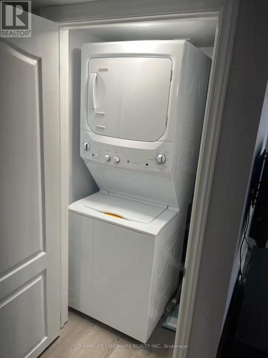 794 Biggar Heights, Milton, Ontario  L9T 0G7 - Photo 5 - W12801770