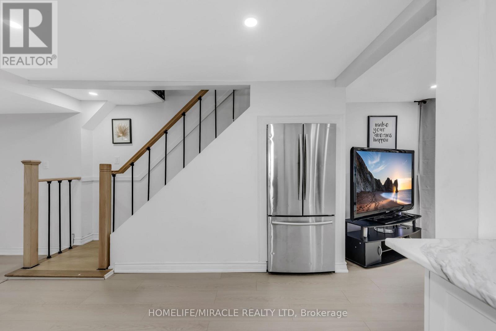 195 Randi Road, Mississauga, Ontario  L5A 1V6 - Photo 18 - W12801796