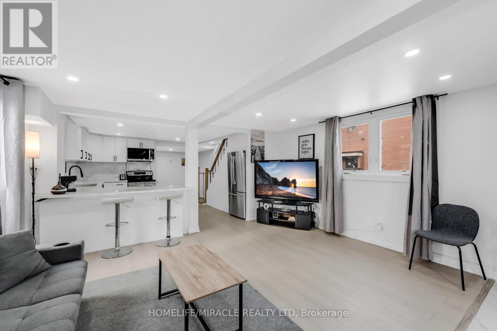 195 Randi Road, Mississauga, Ontario  L5A 1V6 - Photo 19 - W12801796