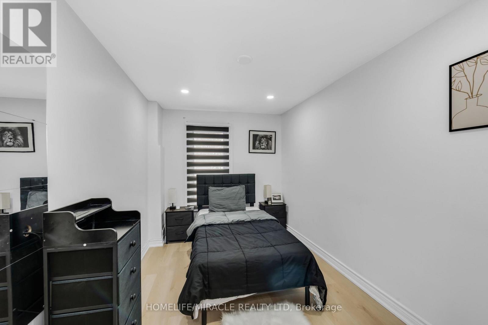 195 Randi Road, Mississauga, Ontario  L5A 1V6 - Photo 21 - W12801796