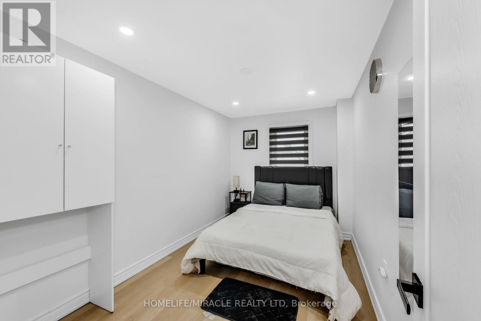 195 Randi Road, Mississauga, Ontario  L5A 1V6 - Photo 25 - W12801796