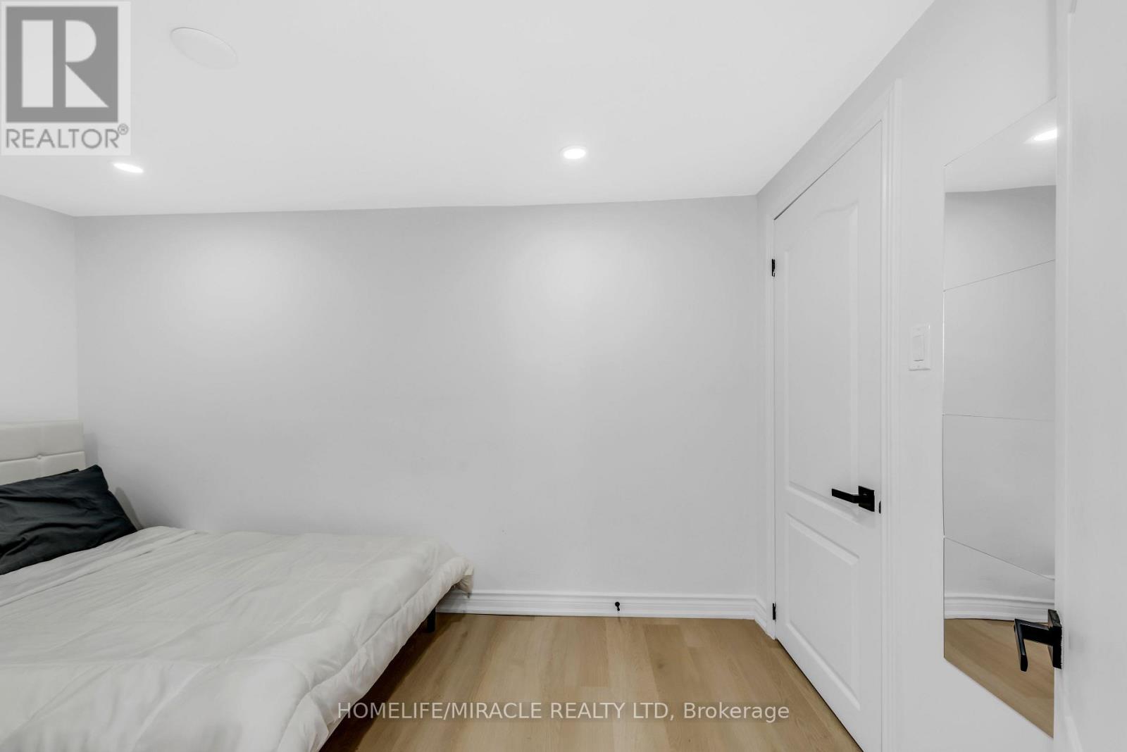 195 Randi Road, Mississauga, Ontario  L5A 1V6 - Photo 29 - W12801796