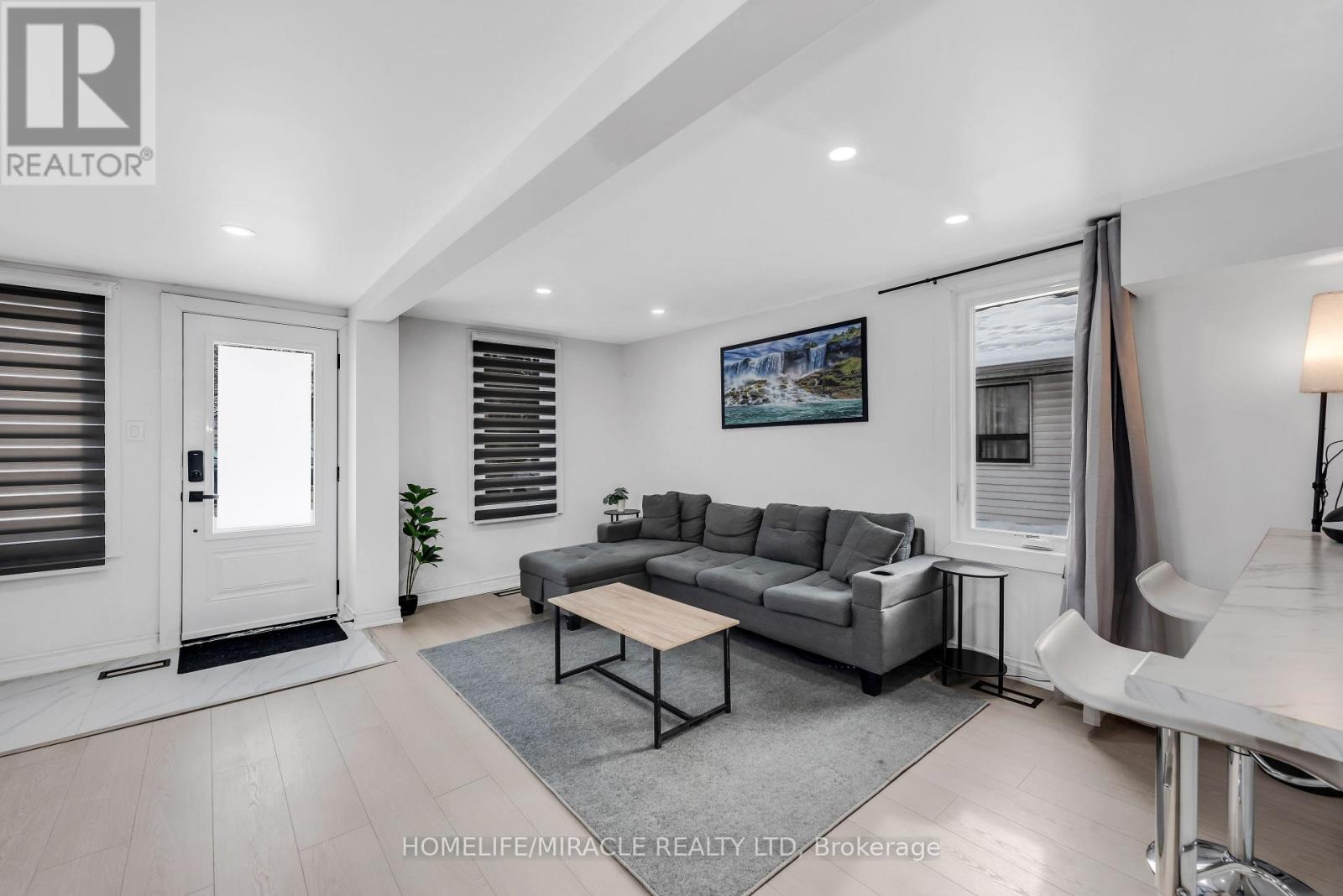 195 Randi Road, Mississauga, Ontario  L5A 1V6 - Photo 6 - W12801796