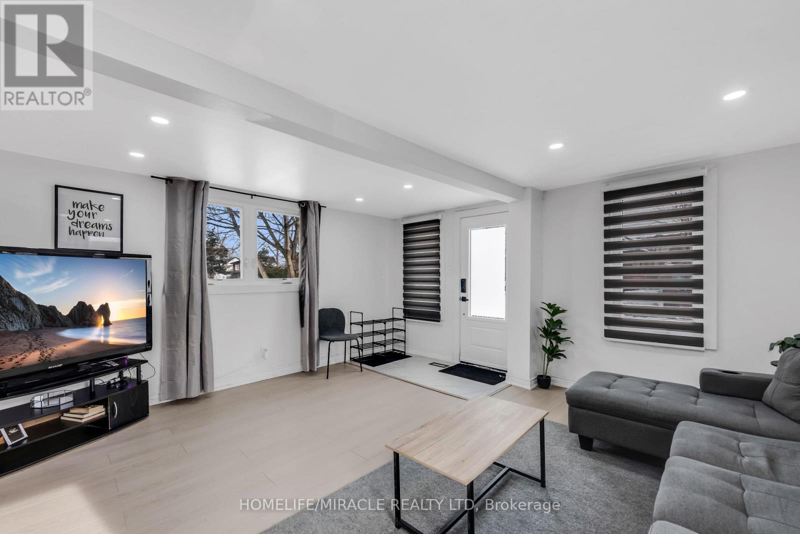 195 Randi Road, Mississauga, Ontario  L5A 1V6 - Photo 7 - W12801796