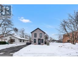 195 RANDI ROAD, Mississauga, Ontario