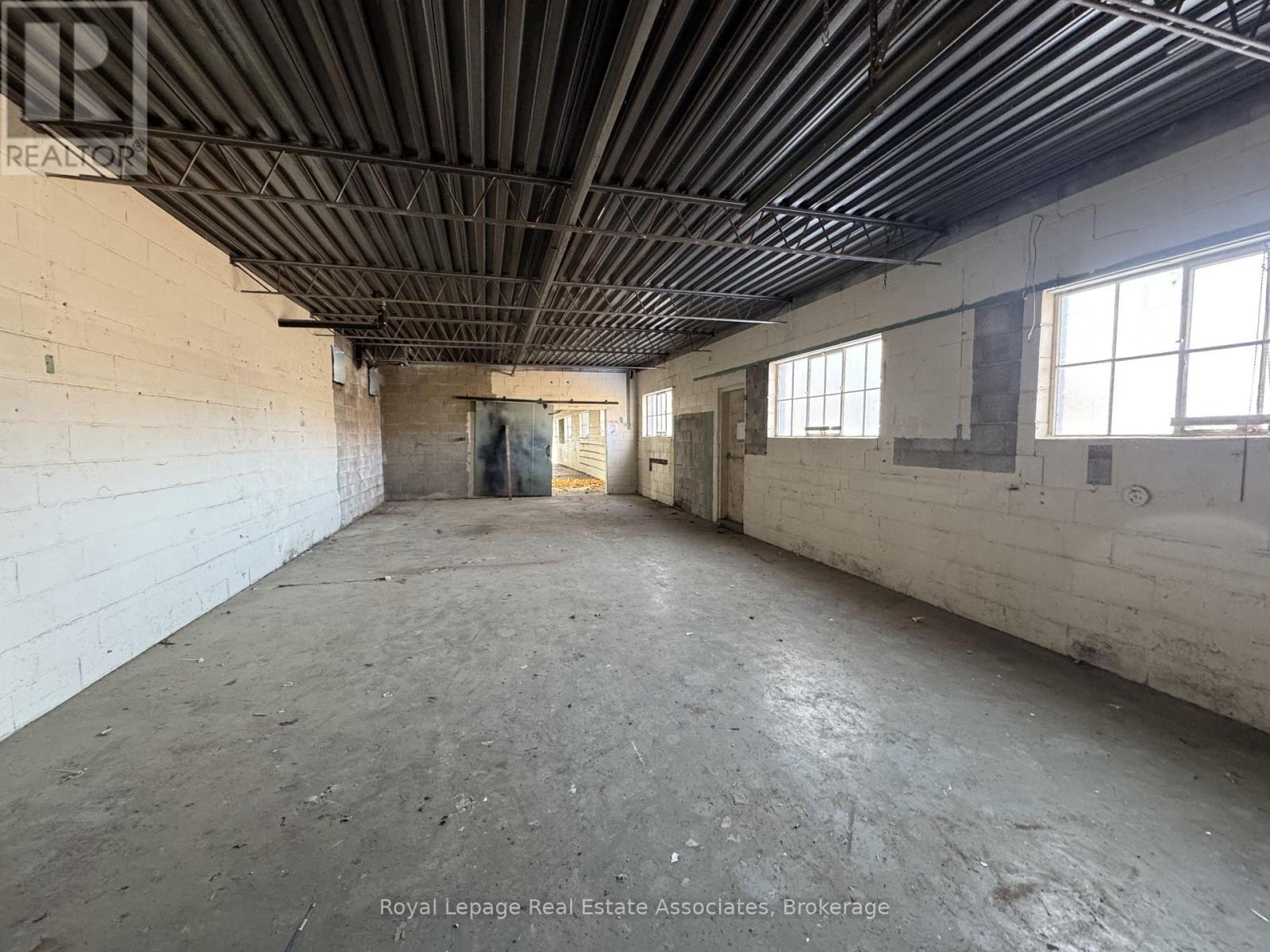 #rear - 1089 Seneca Avenue, Mississauga (Port Credit), Ontario  L5G 3X4 - Photo 11 - W12801800