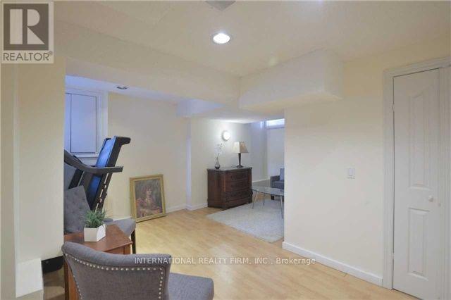 M & U - 3259 High Springs Crescent N, Mississauga, Ontario  L5B 4G7 - Photo 18 - W12801804