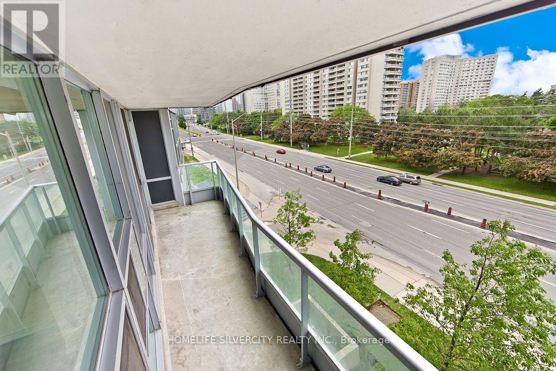 412 - 1 Elm Street S, Mississauga, Ontario  L5B 4M1 - Photo 3 - W12801818