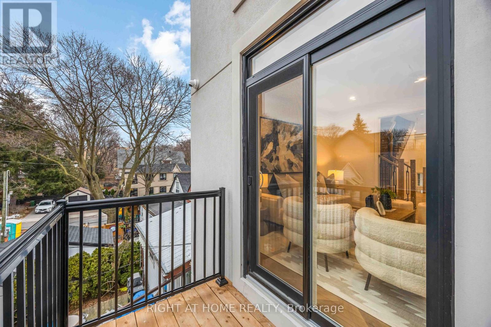 34a Morningside Avenue, Toronto, Ontario  M6S 1C4 - Photo 11 - W12801830