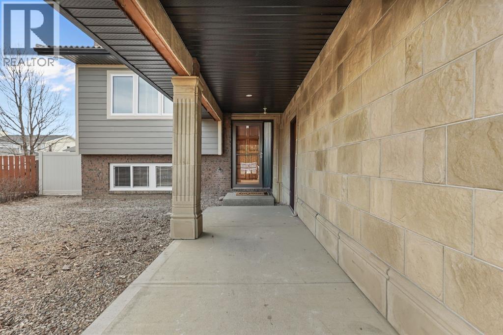 13 Rice Bay Se, Medicine Hat, Alberta  T1B 3X2 - Photo 3 - A2287485