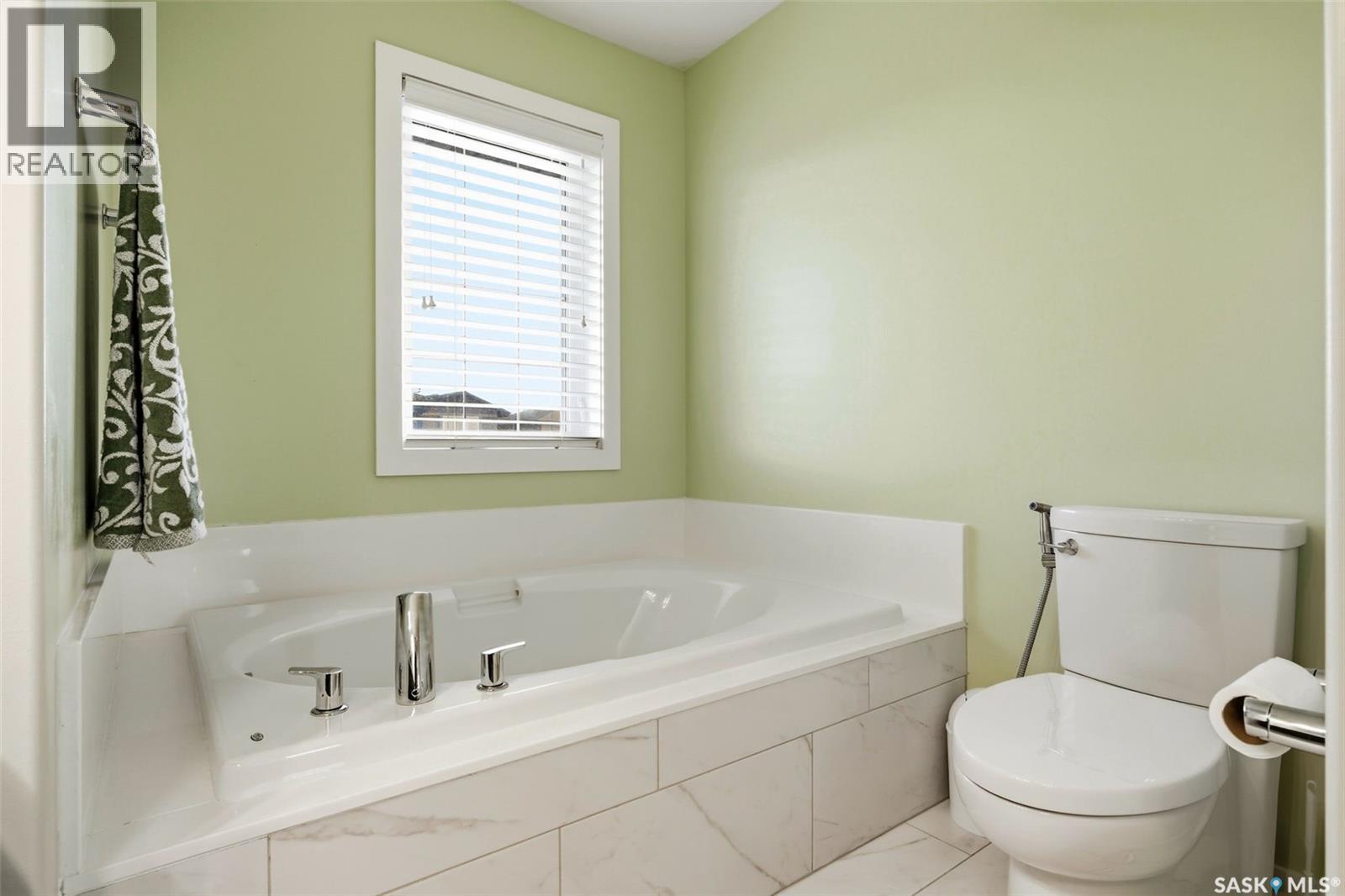 3809 Goldfinch Way, Regina, Saskatchewan  S4V 1S4 - Photo 27 - SK028859