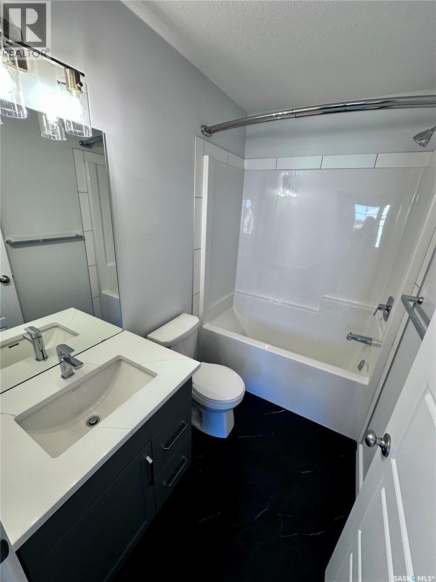 5449 Buckingham Drive E, Regina, Saskatchewan  S4V 4B5 - Photo 10 - SK028819