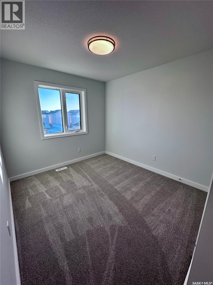5449 Buckingham Drive E, Regina, Saskatchewan  S4V 4B5 - Photo 11 - SK028819