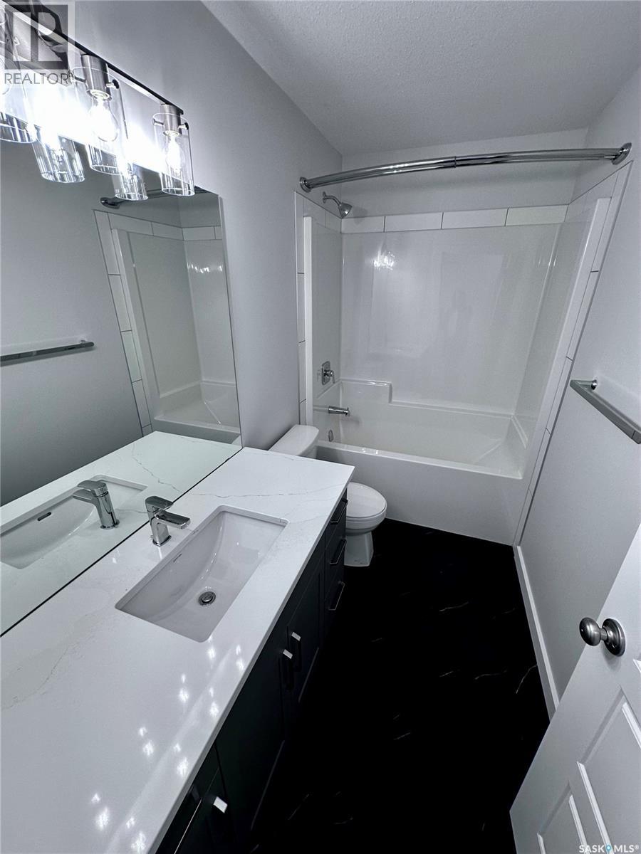 5449 Buckingham Drive E, Regina, Saskatchewan  S4V 4B5 - Photo 13 - SK028819