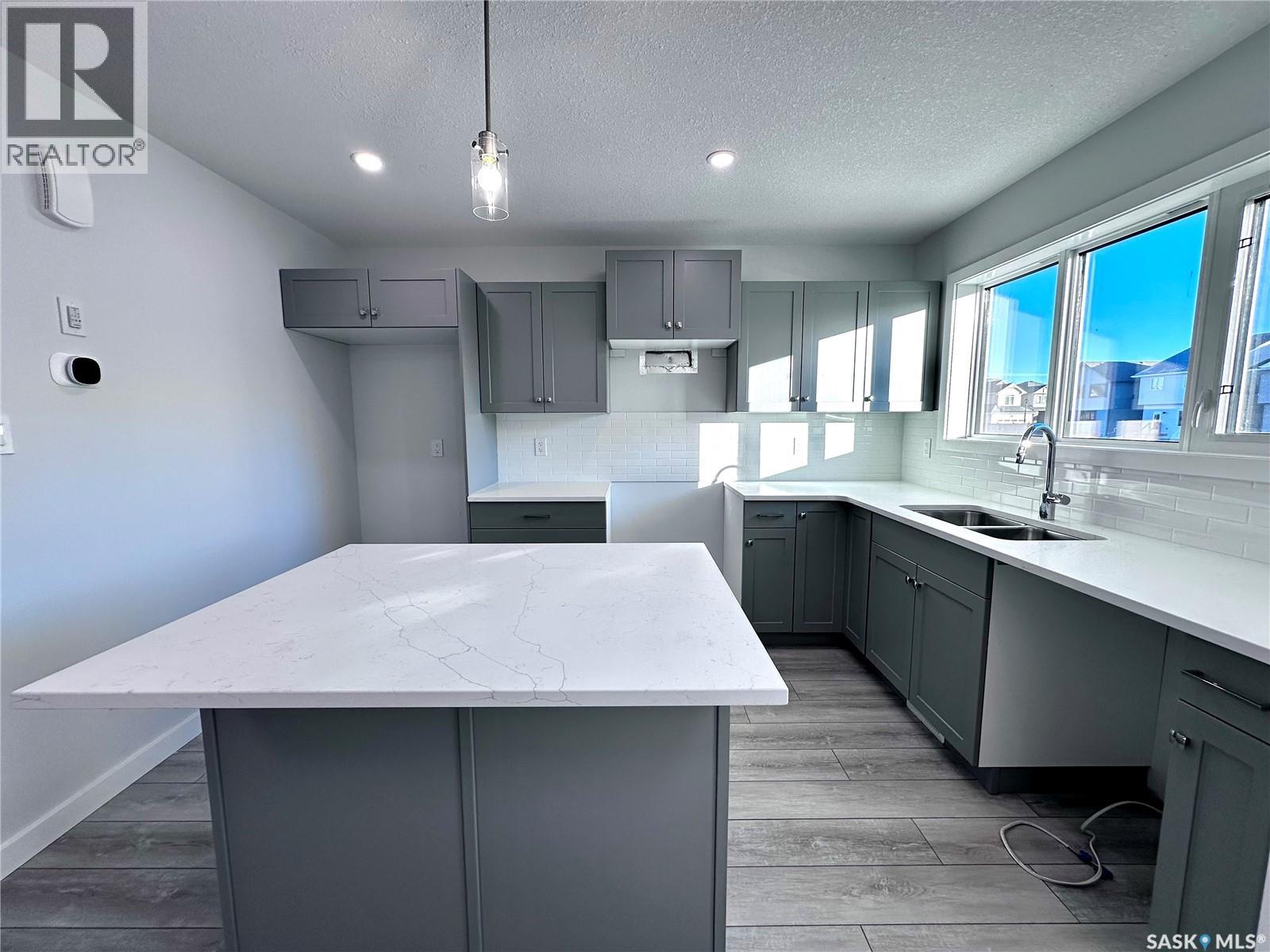 5453 Buckingham Drive E, Regina, Saskatchewan  S4V 4B5 - Photo 6 - SK028818