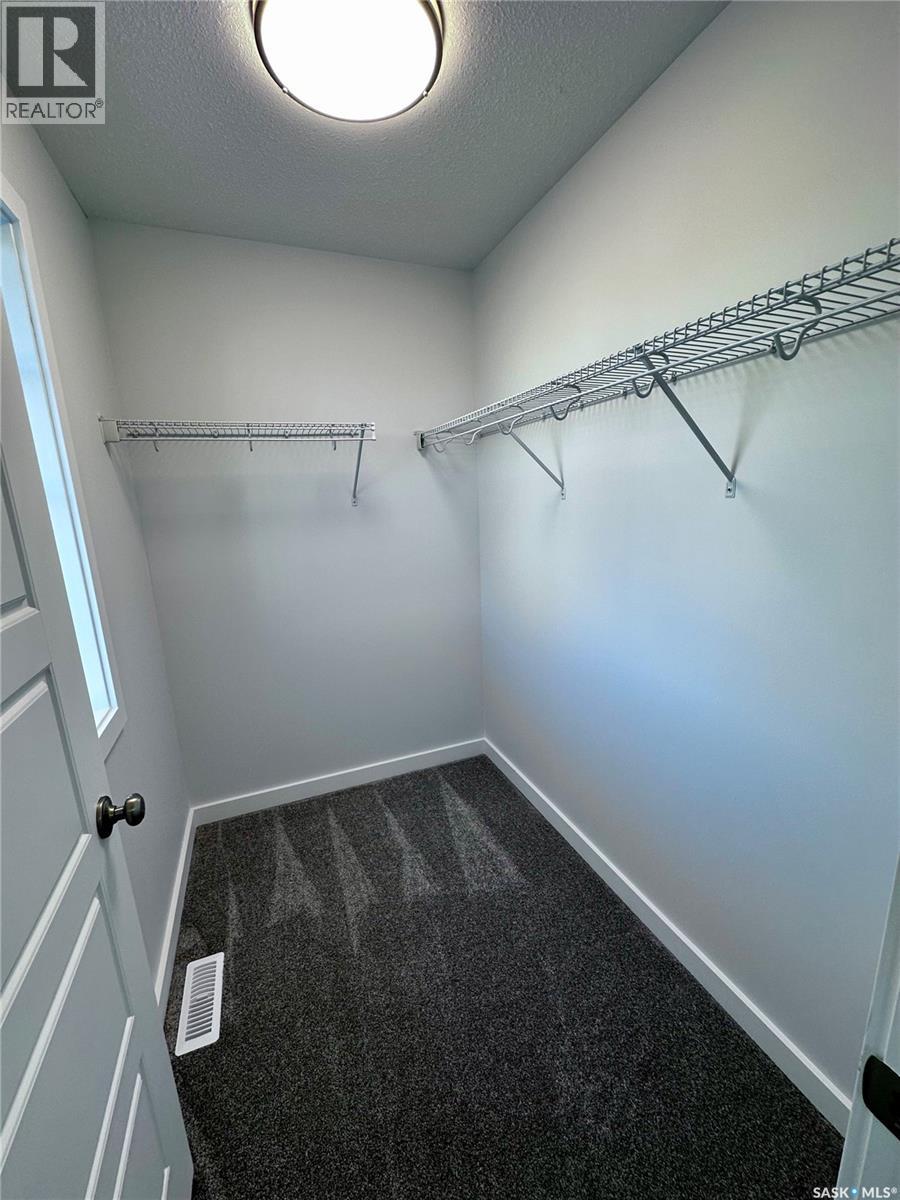 5453 Buckingham Drive E, Regina, Saskatchewan  S4V 4B5 - Photo 9 - SK028818