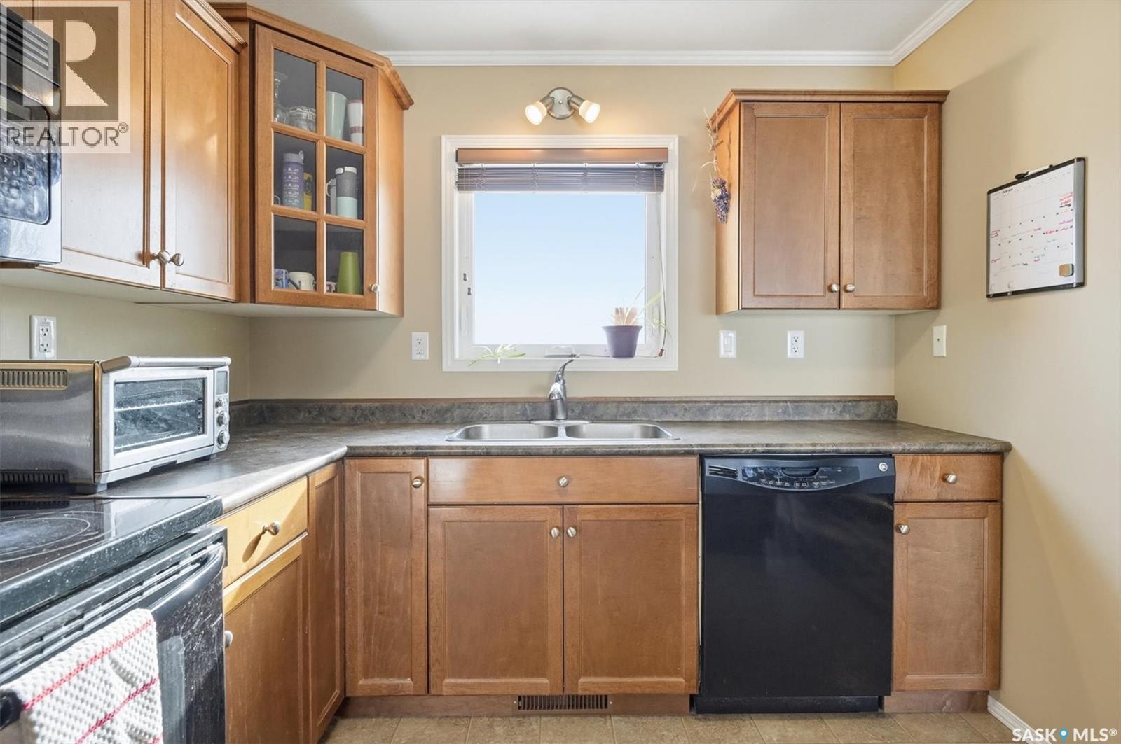 806 1022 Hampton Circle, Saskatoon, Saskatchewan  S7R 0K3 - Photo 9 - SK028790