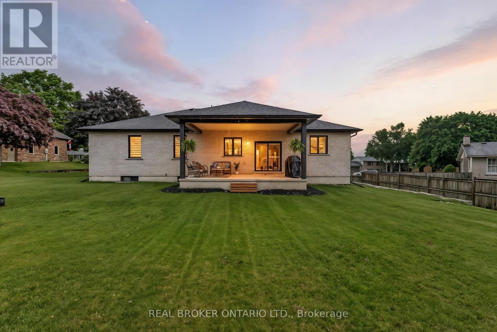 30 Tanager Drive, Tillsonburg, Ontario  N4G 1A9 - Photo 40 - X12801542