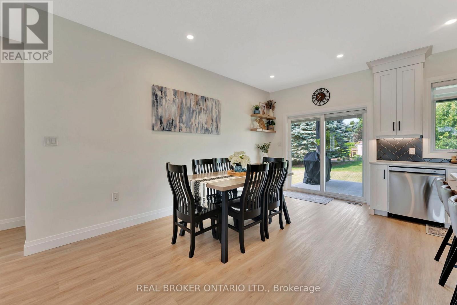 30 Tanager Drive, Tillsonburg, Ontario  N4G 1A9 - Photo 7 - X12801542