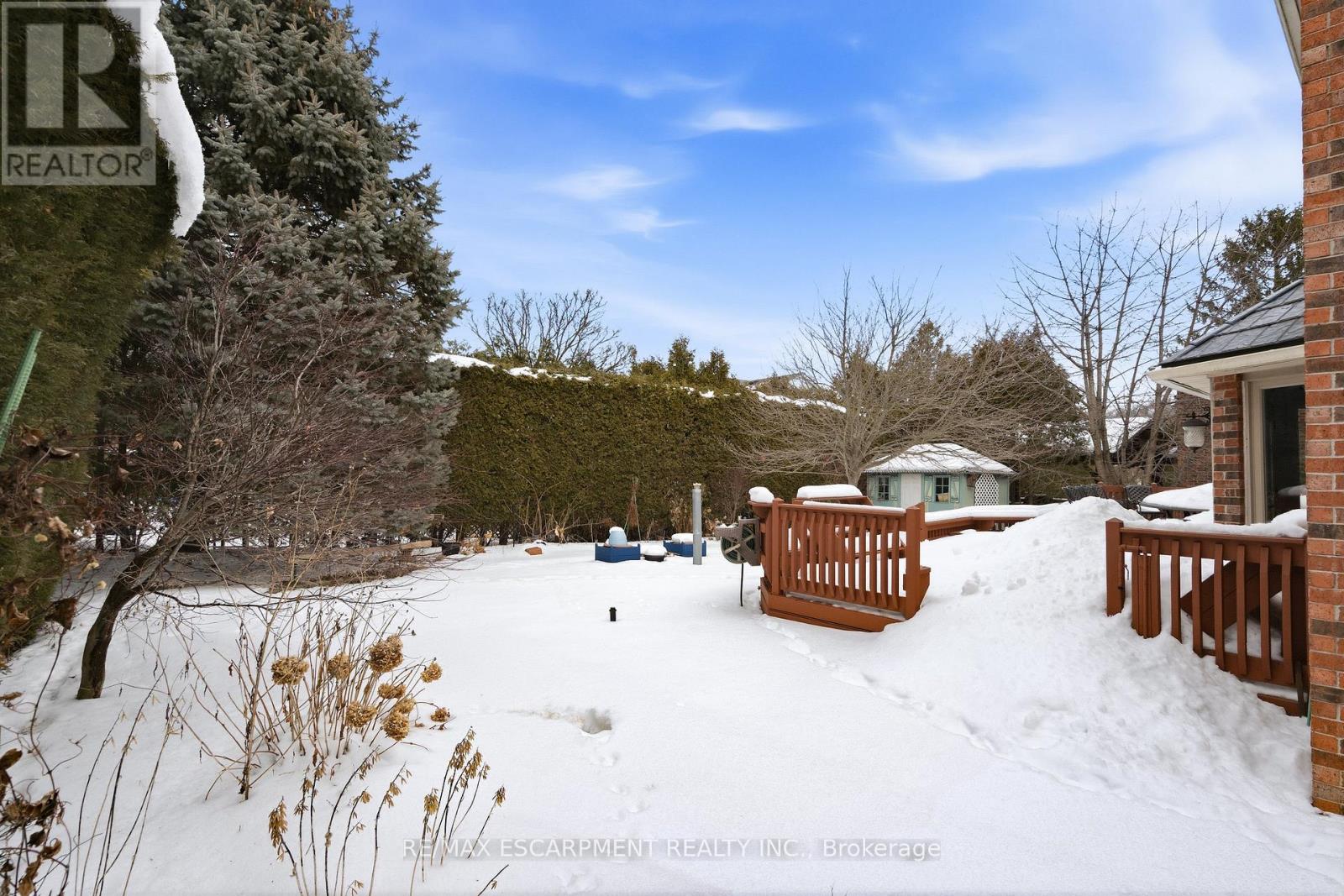 141 Garden Avenue, Hamilton, Ontario  L9G 4V9 - Photo 2 - X12801562