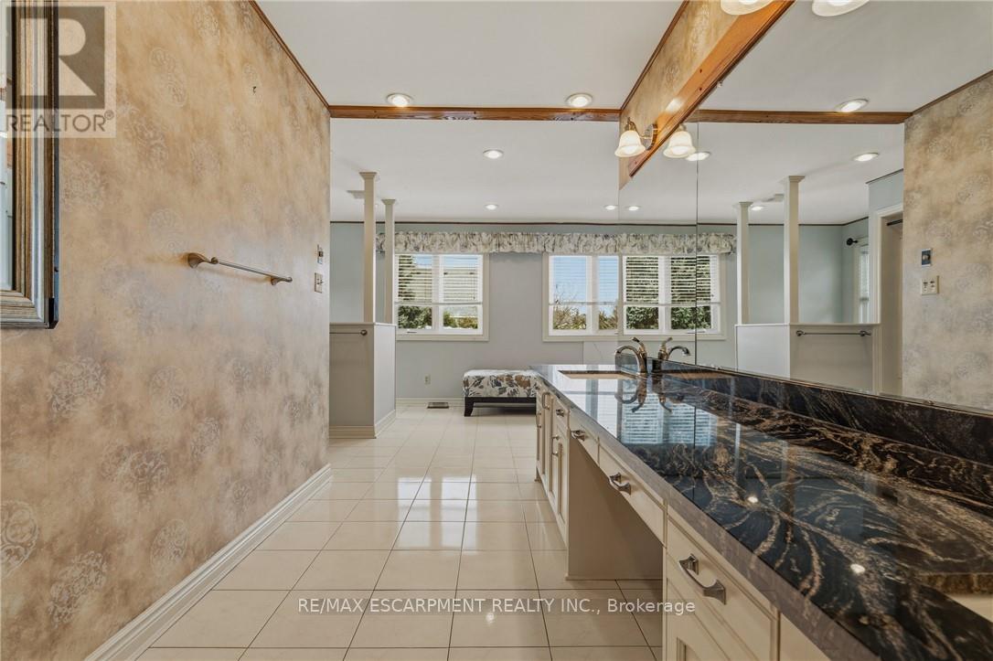 141 Garden Avenue, Hamilton, Ontario  L9G 4V9 - Photo 27 - X12801562