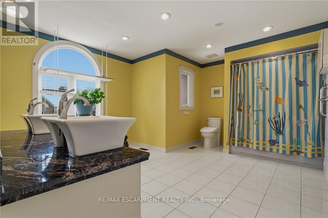 141 Garden Avenue, Hamilton, Ontario  L9G 4V9 - Photo 32 - X12801562